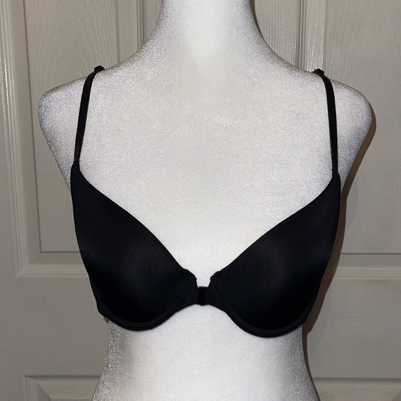 Victoria's Secret Other - Victoria’s Secret Black Underwire Demi Bra